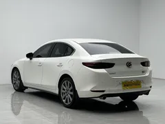 2021 Mazda Mazda3 2.0L AT, белый — фото 5