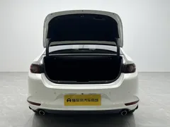 2021 Mazda Mazda3 2.0L AT, белый — фото 14