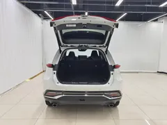 2022 Toyota Venza 2.0L CVT 2WD Premium, белый — фото 14