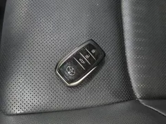2022 Toyota Venza 2.0L CVT 2WD Premium, белый — фото 17