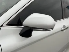 2021 Toyota Camry 2.5G Luxury, белый — фото 14