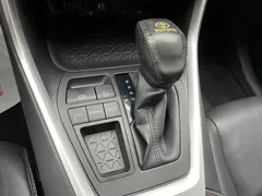 2021 Toyota RAV4 2.0L CVT 2WD Fashion, белый — фото 15