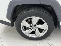 2021 Toyota RAV4 2.0L CVT 2WD Fashion, белый — фото 20