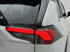 2021 Toyota RAV4 2.0L CVT 2WD Fashion, белый — фото 21