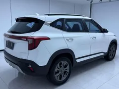 2023 Kia Seltos 1.5L IVT Luxury, белый — фото 4