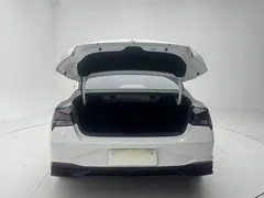 2022 Hyundai Elantra 1.5L CVT LUX Premium, белый — фото 8