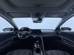 2022 Hyundai Elantra 1.5L CVT LUX Premium, белый — фото 18