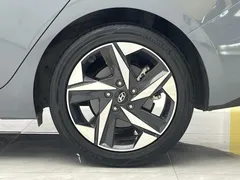 2022 Hyundai Elantra 1.5L CVT GLX Elite — фото 16