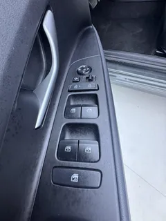 2023 Hyundai Elantra 1.5L CVT LUX Premium, чёрный — фото 11