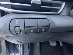 2023 Hyundai Elantra 1.5L CVT LUX Premium, чёрный — фото 12