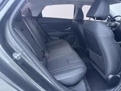2023 Hyundai Elantra 1.5L CVT LUX Premium, чёрный — фото 21