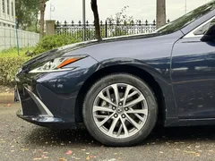 2021 Lexus ES 200 Luxury, синий — фото 3