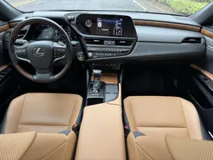 2021 Lexus ES 200 Luxury, синий — фото 12