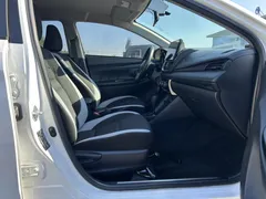2022 Toyota Yaris L Zhixuan X 1.5L CVT Luxury Plus, белый — фото 11