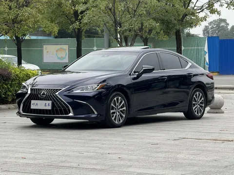 2022 Lexus ES 200 Excellence