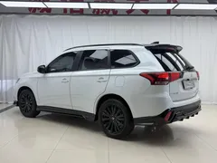 2021 Mitsubishi Outlander 2.0L 2WD 5, белый — фото 6