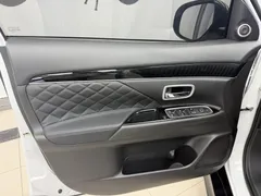 2021 Mitsubishi Outlander 2.0L 2WD 5, белый — фото 8