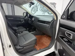 2021 Mitsubishi Outlander 2.0L 2WD 5, белый — фото 16