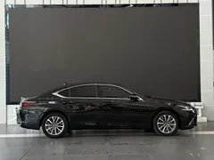 2021 Lexus ES 260, чёрный — фото 3