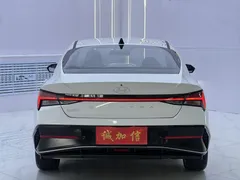 2023 Hyundai Elantra 1.5L CVT LUX Premium, белый — фото 5