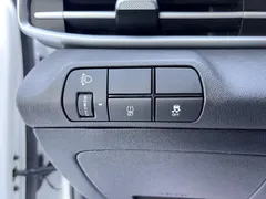 2023 Hyundai Elantra 1.5L CVT LUX Premium, белый — фото 14