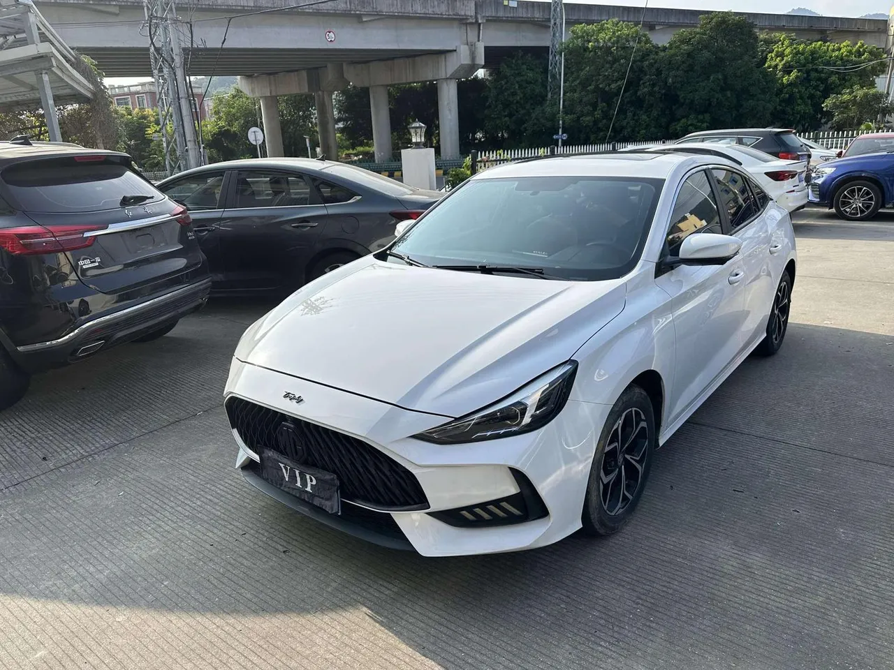 2021 MG MG5 180DVVT CVT Youth Luxury