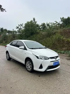 2022 Toyota Yaris L Zhixuan 1.5L CVT Leading Plus, белый — фото 2