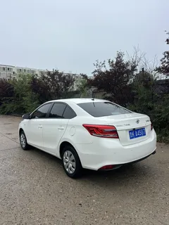 2022 Toyota Yaris L Zhixuan 1.5L CVT Leading Plus, белый — фото 5