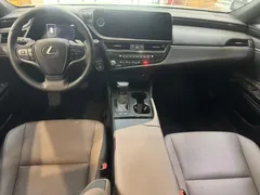 2022 Lexus ES 200 Excellence, белый — фото 3