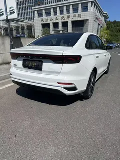 2022 Geely Emgrand 4th Gen 1.5L CVT Premium, белый — фото 10