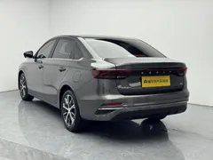 2022 Geely Emgrand 4th Gen 1.5L CVT Premium — фото 5