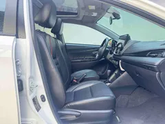 2022 Toyota Yaris L Zhixuan X 1.5L CVT Premium, белый — фото 4