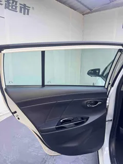 2022 Toyota Yaris L Zhixuan X 1.5L CVT Premium, белый — фото 23