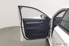 2022 Geely Emgrand 4th Gen 1.5L CVT Premium, белый — фото 11