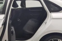 2022 Geely Emgrand 4th Gen 1.5L CVT Premium, белый — фото 19