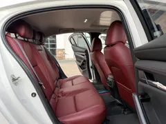 2023 Mazda Mazda3 2.0L AT, белый — фото 12