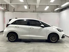 2021 Honda Fit 1.5L CVT, белый — фото 8