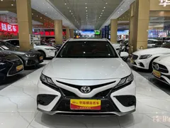 2021 Toyota Camry 2.0S Fashion, белый — фото 2