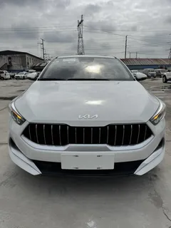 2021 Kia Cerato 1.5L CVT Fashion, белый — фото 2