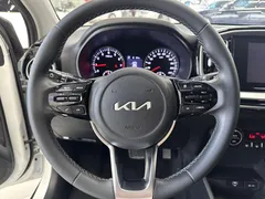 2021 Kia Yipao 1.4L CVT Sunroof, белый — фото 7