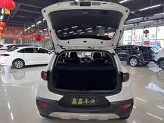 2021 Kia Yipao 1.4L CVT Sunroof, белый — фото 12