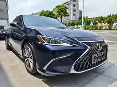 2022 Lexus ES 200 Excellence, синий — фото 4