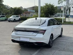 2022 Hyundai Elantra 1.5L CVT GLX Elite, белый — фото 13