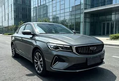 2022 Geely Emgrand 4th Gen 1.5L CVT Flagship — фото 3