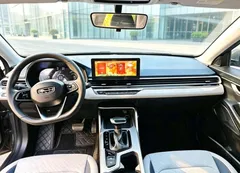 2022 Geely Emgrand 4th Gen 1.5L CVT Flagship — фото 5