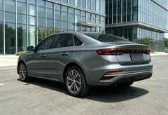 2022 Geely Emgrand 4th Gen 1.5L CVT Flagship — фото 7
