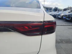 2022 Geely Emgrand 4th Gen 1.5L CVT Flagship, белый — фото 14