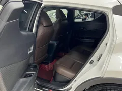 2023 Toyota C-HR 2.0L Comfort, белый — фото 14
