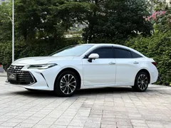 2023 Toyota Avalon 2.0L CVT, белый — фото 1