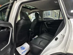 2021 Toyota RAV4 2.0L CVT 4WD Fashion Plus, белый — фото 5
